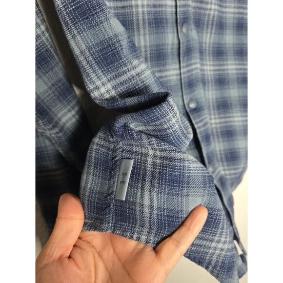 Under Armour Mens Size Medium Fitted Flannel Collared Button Shirt Blue Plaid - Picture 2 of 9